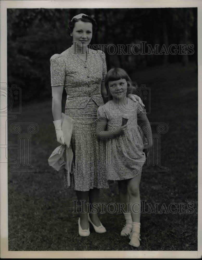 1938 Socialites at Annual Greentree Fair - Historic Images