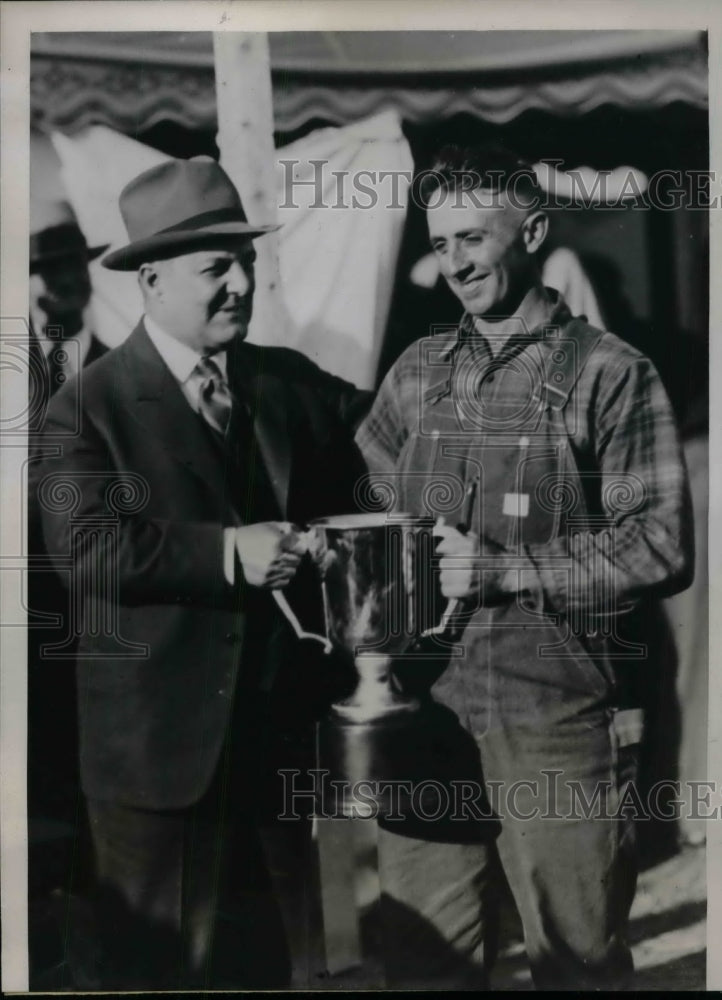 1937 Press Photo Albert Hensler of Howard Co.,Ind &amp; Robert Graham - Historic Images