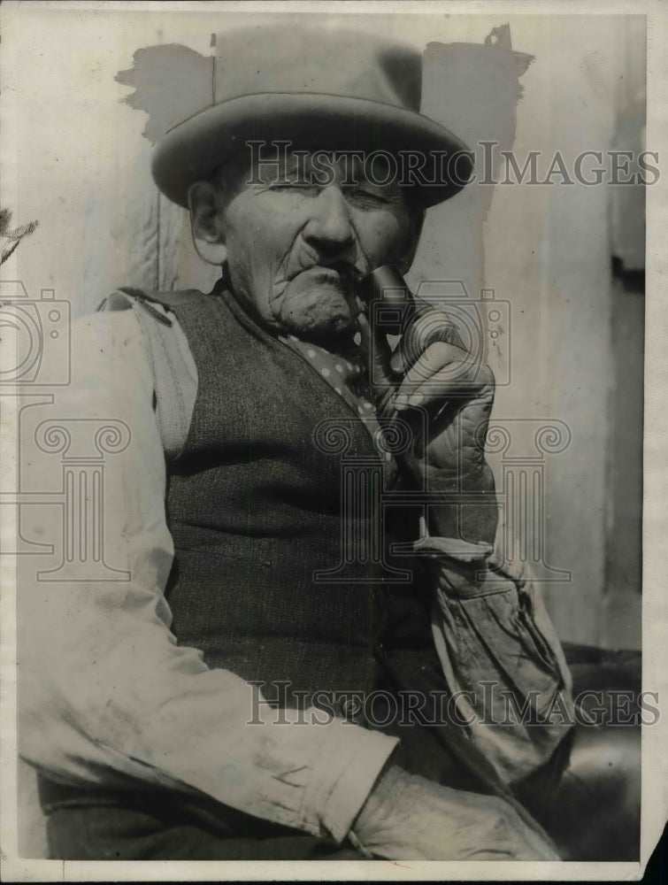 1925 Mr Nick Hautman at 110 years old - Historic Images