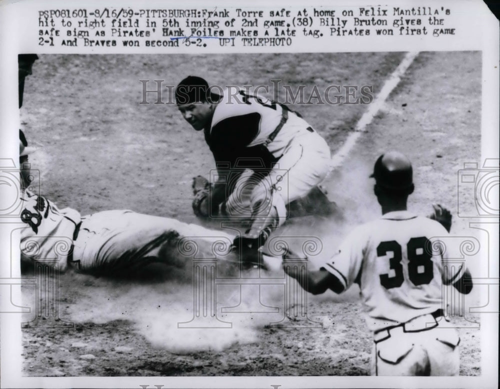 1959 Pirates Hank Foiles Making Late Tag - Historic Images
