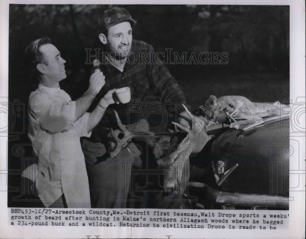 1954 Press Photo Red Sox 1st baseman Walt Dropo & buck & wildcat he hunted - Historic Images