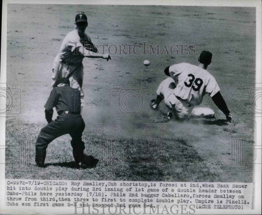 1959 Cubs SS Roy Smalley Forced At 2nd When Sauer Hit - Historic Images