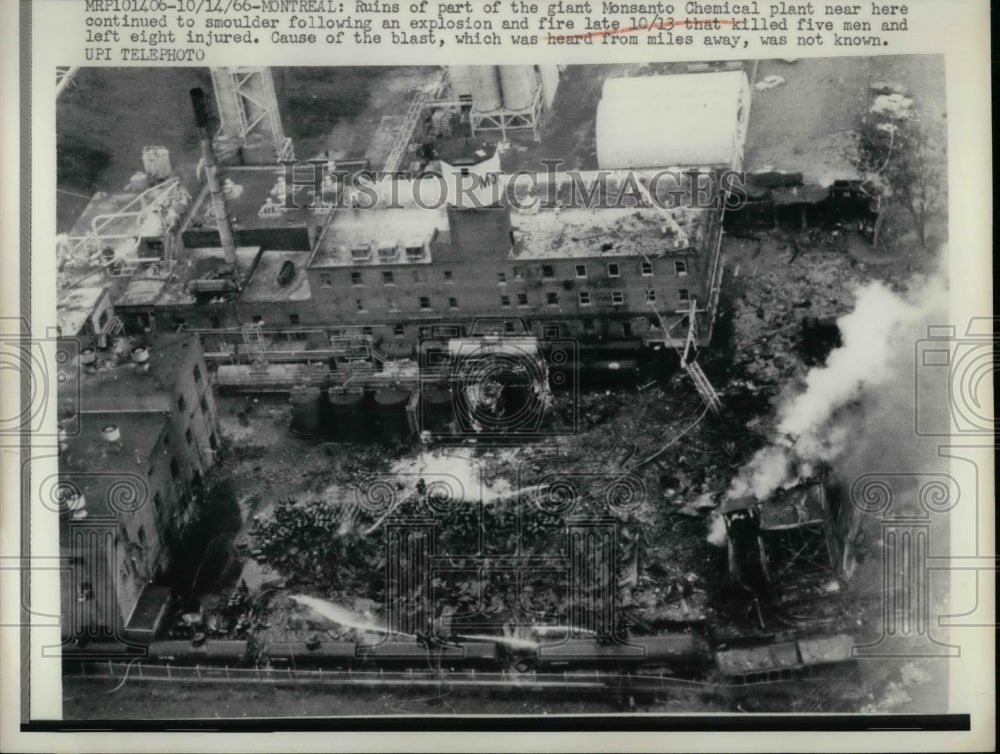 1966 Press Photo Montreal, Canada, Monsanto plant fire - Historic Images