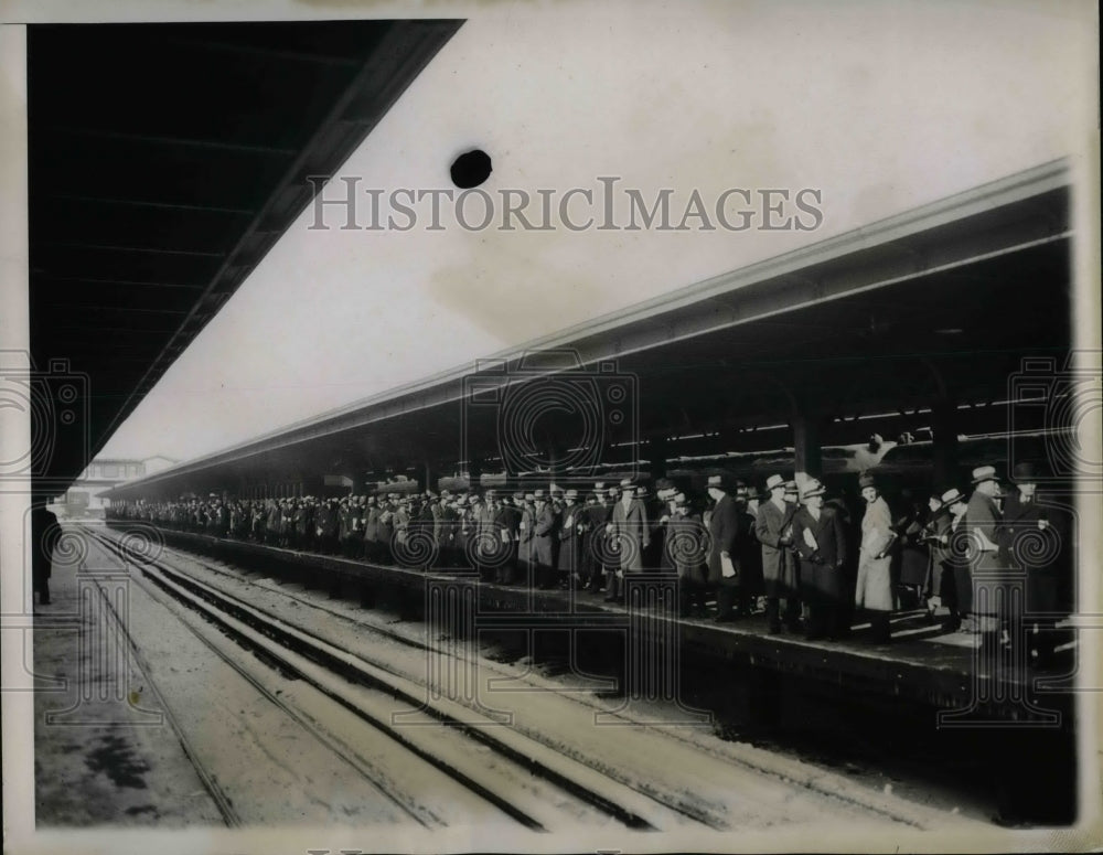 1934 Transportation tie ups in NYC due to snowfall - Historic Images