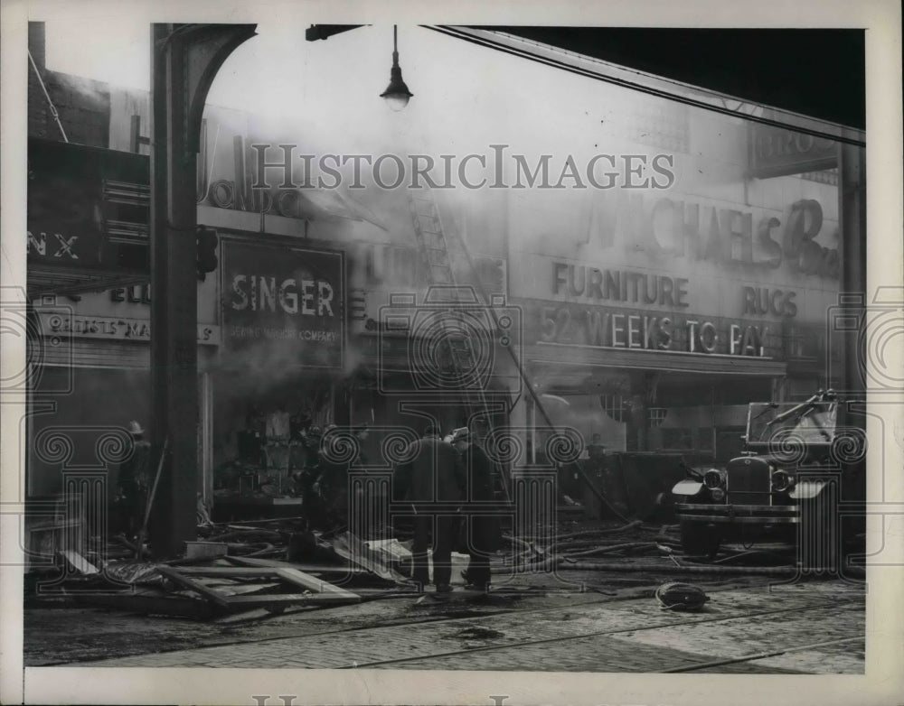 1946 Press Photo Rapoport &amp; Eller art supply fire in Jamaica, NY-Historic Images