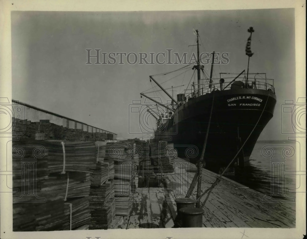 1933 Press Photo Unloading Cargo Ship in Jacksonville - Historic Images