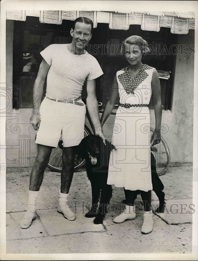 1937 Press Photo Mr &amp; Mrs Douglas Archingloss Vacationing In Bermuda - Historic Images