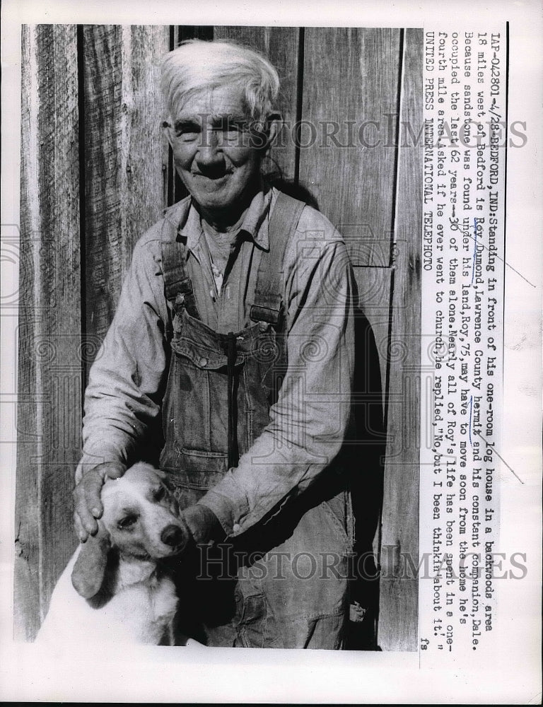 1959 Press Photo Roy Dumond, Lawrence County Hermit with his companion dog. - Historic Images