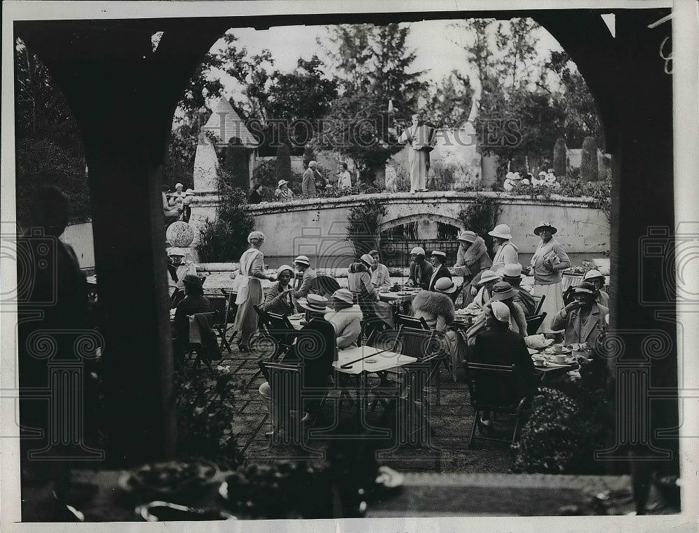 1934 Press Photo Cluett Gardens in Palm Beach, Florida, society tea - Historic Images