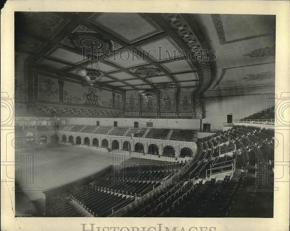 1924 Municipal Auditorium open for convention purposes - Historic Images