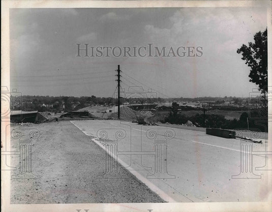 Construction at the Mahoning River Valley at Trumbull County, Ohio. - Historic Images