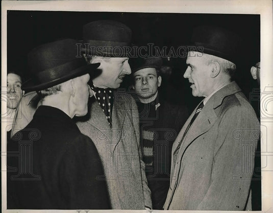 1941 Cnandian Minister of Munitions CD Howe & High Comm Massey - Historic Images