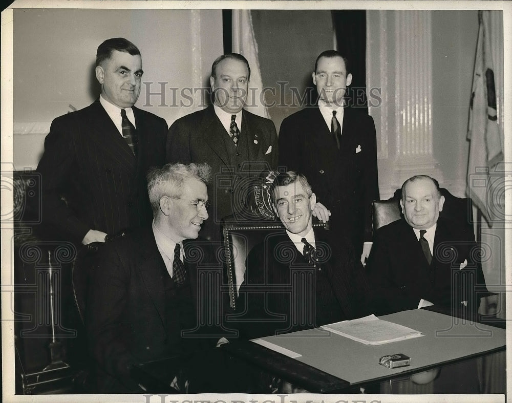 1939 Press Photo New England Governor&#39;s meet Protest Land Seizures - Historic Images