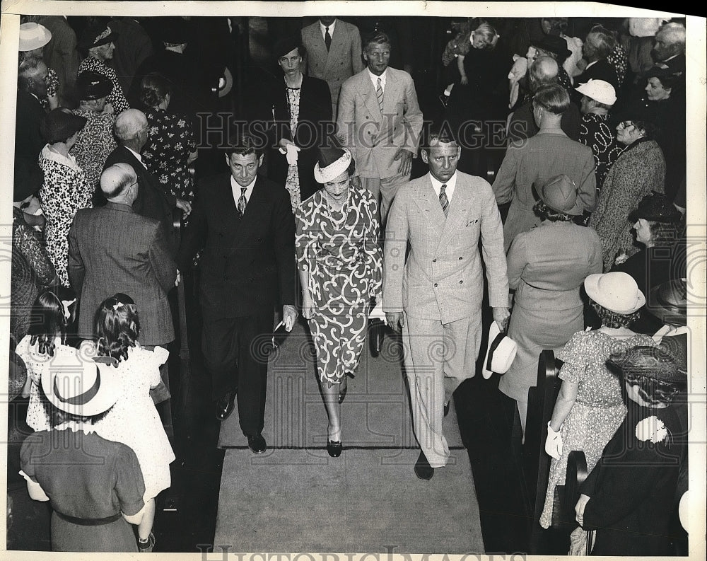 1939 Prince Frederik &amp; Princess Ingrid Visit Danish Colony - Historic Images