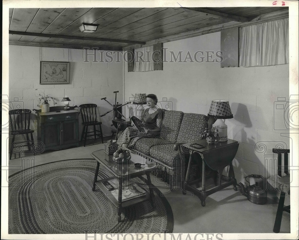 1972 Press Photo Basement Transformed into Family ROom-Historic Images