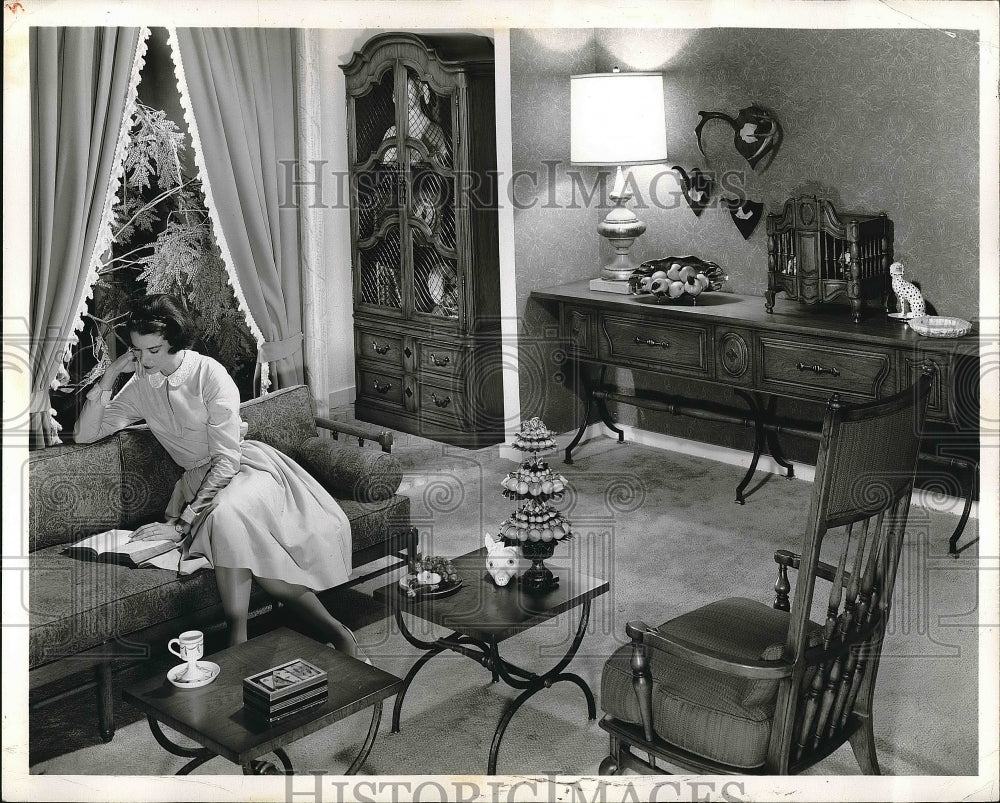1960 Home making Living room decoration - Historic Images