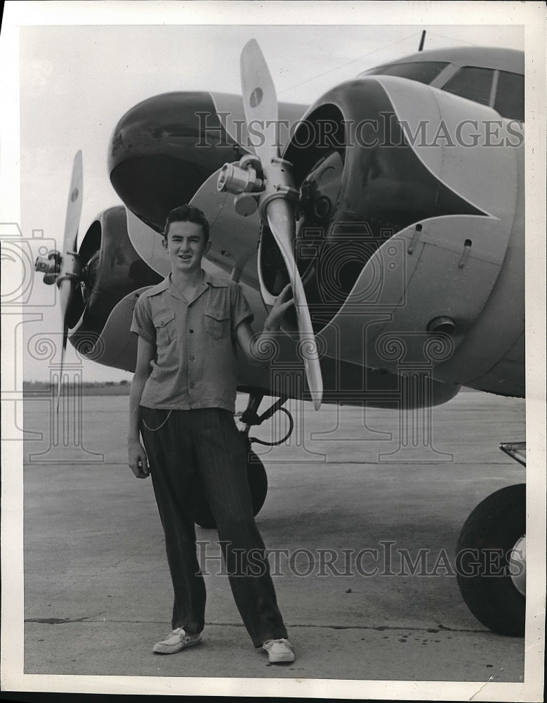 1940 Press Photo Dick James,17 yr.old youngest Multi-engined Pilot-Historic Images