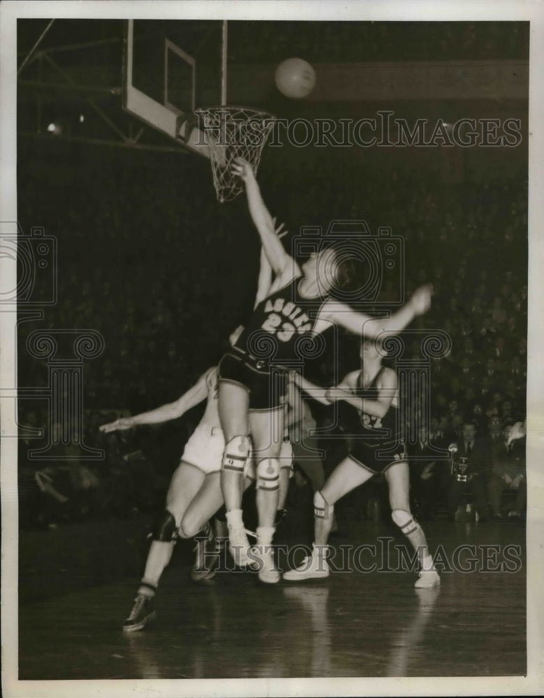 1940 Aggies V Schwertfeger vs S Peck of City College - Historic Images