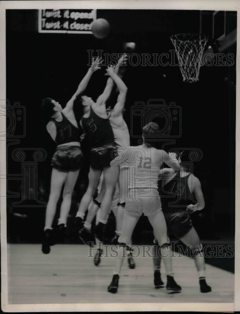 1939 Press Photo Kerry Kenney (17, St. Joseph&#39;s) Ben Guziewicz (5, St. Joseph&#39;s) - Historic Images