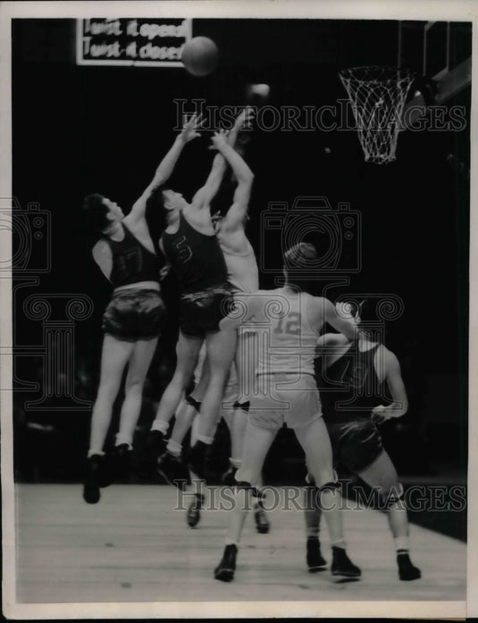 1939 Press Photo Kerry Kenney (17, St. Joseph's) Ben Guziewicz (5, St. Joseph's) - Historic Images