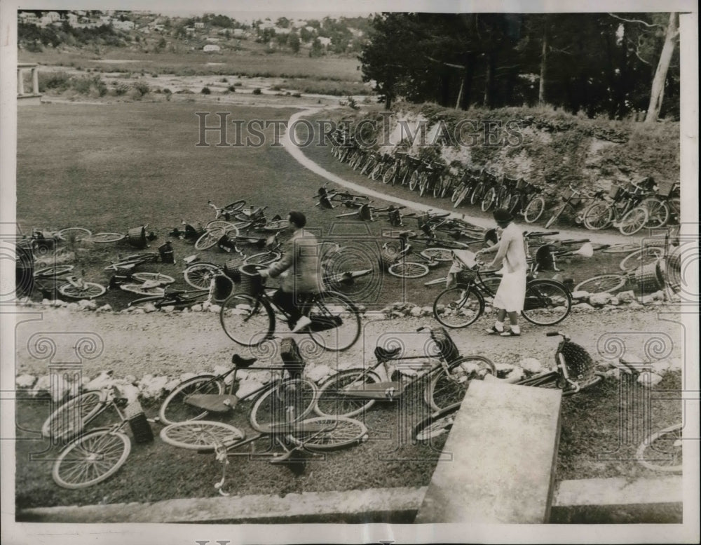 1939 Press Photo Bicycles At The 26th Annual Bermuda Tennis Championships-Historic Images