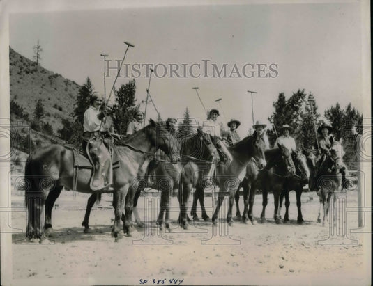 1936 Press Photo Indian Maids Beat Cowgirls In Polo Match-Historic Images