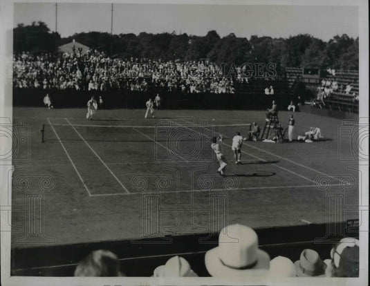 1933 Press Photo George Lott, Les Stoefen vs Shields, Parker - nea50079-Historic Images