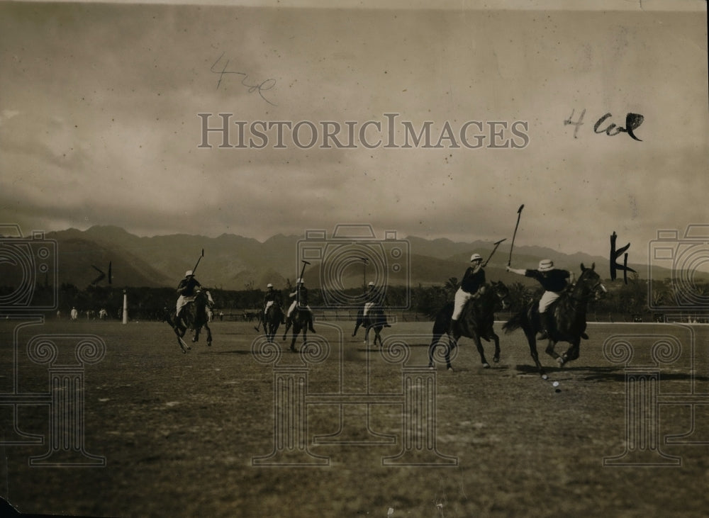 1923 A polo match on a pich in progress  - Historic Images