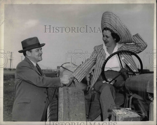 1943S Plains Flying School. Tx Mrs NB Olsen & H Ghoulson Credit - Historic Images
