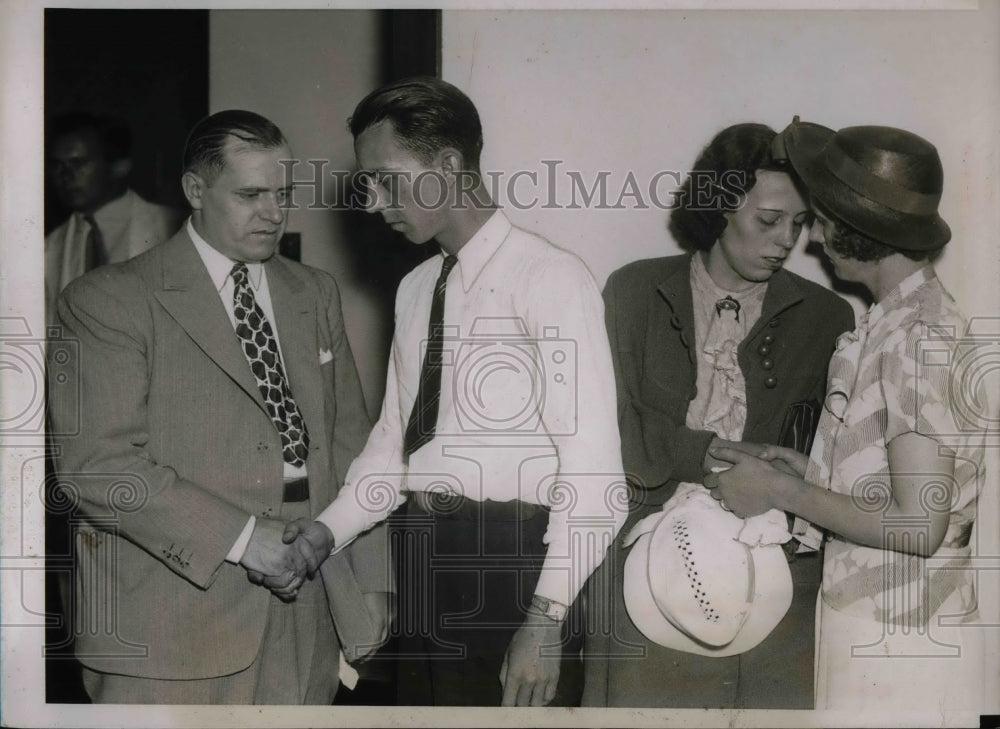 1937 Otto Horst, John Regan, Mrs Horst &amp; Lydia Lavin  - Historic Images