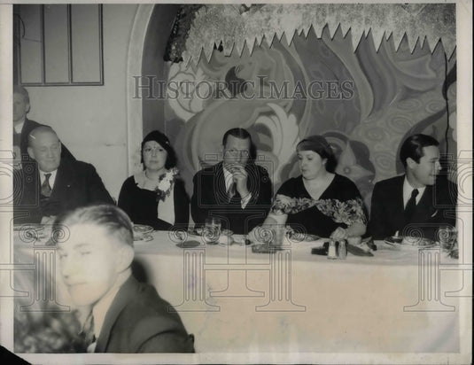 1933 Comedian Joe Brown,AM Williams& wife, J Sutherland,Mrs Brown - Historic Images