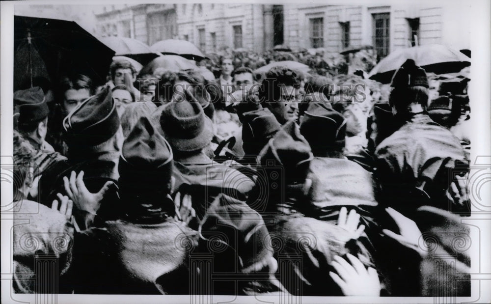 1968 Policemen &amp; Crowd of Demonstrators at Medical College - Historic Images