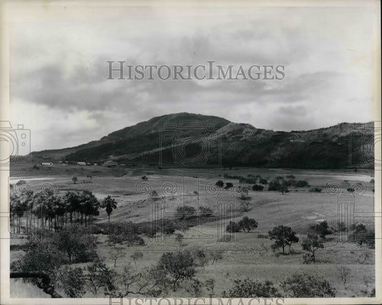 1954 Press Photo Caro Bolivae Venezuela's Rich Iron Ore Deposit - nea50403 - Historic Images