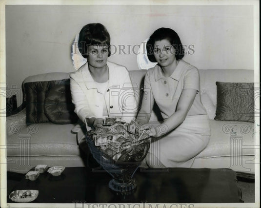 1967 Press Photo Marymount Hosp Dance Chair D. Zaruba & J. Bader With Exp. Funds - Historic Images