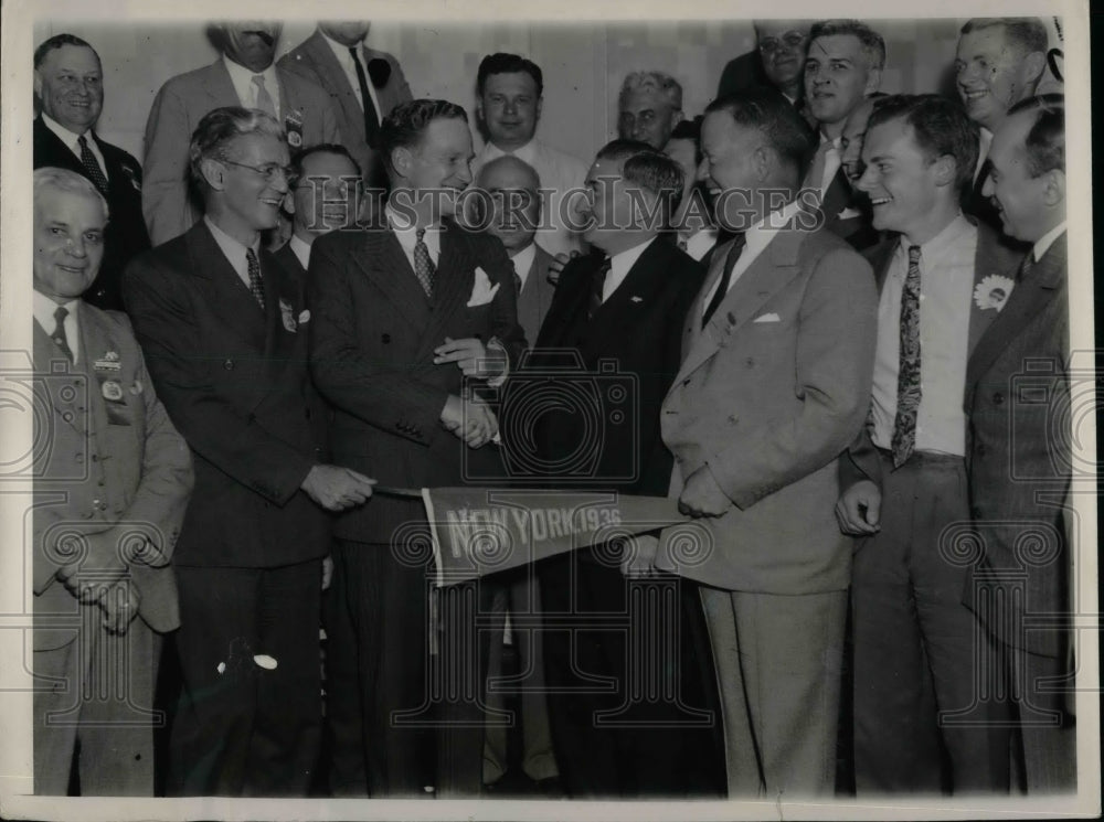 1936 Press Photo John Hamilton Meets With Judge William Bleakley - nea50581 - Historic Images