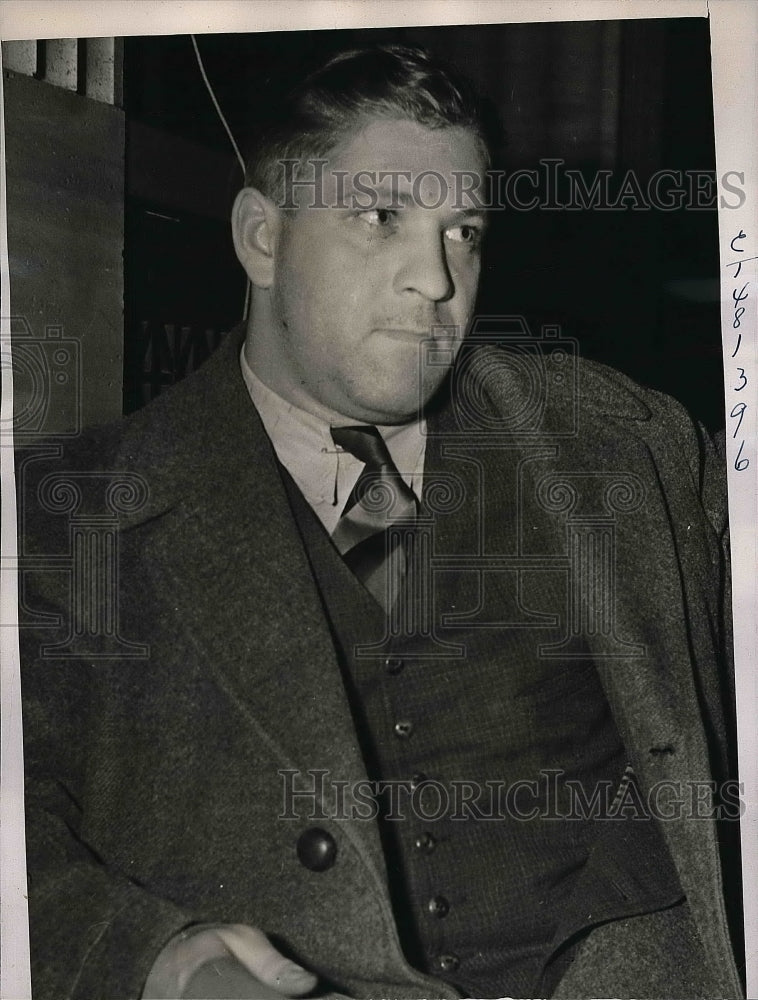 1938 Press Photo Hubert Heintz after robbing Chicago Loan Company - nea50646 - Historic Images