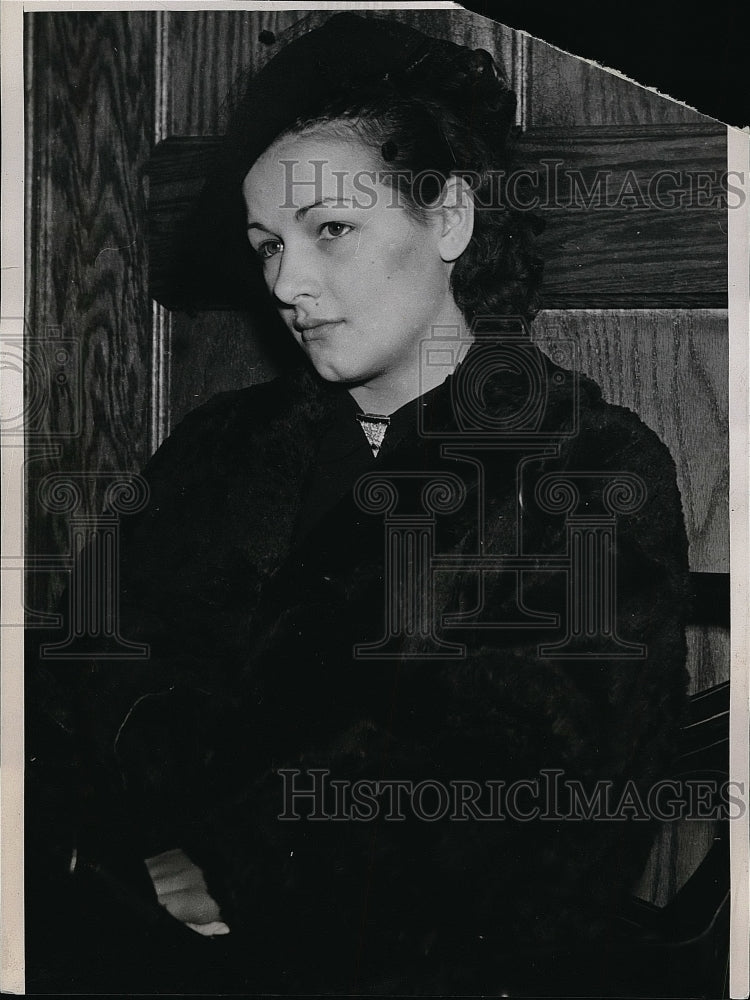 1937 Loretta Harynek after her boyfriends suicide  - Historic Images