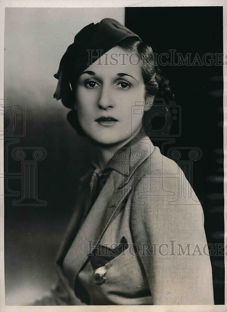 1939 Mrs. Frank Christensen former united airlines hostess - Historic Images