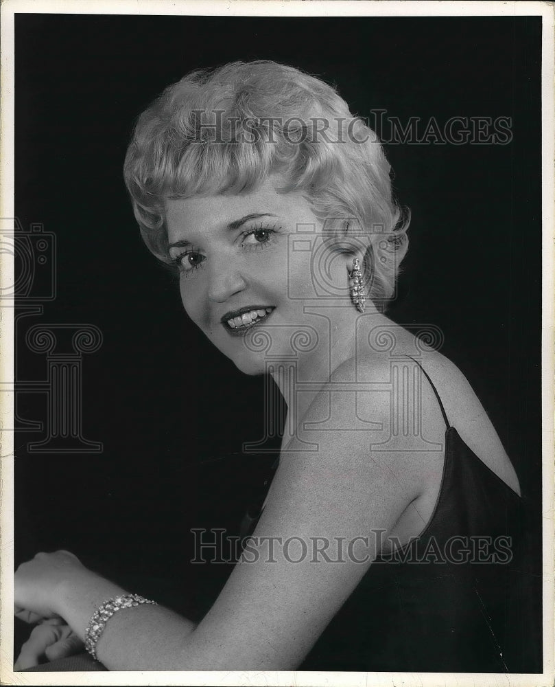 1961 Ruth Wallace posing for photo  - Historic Images