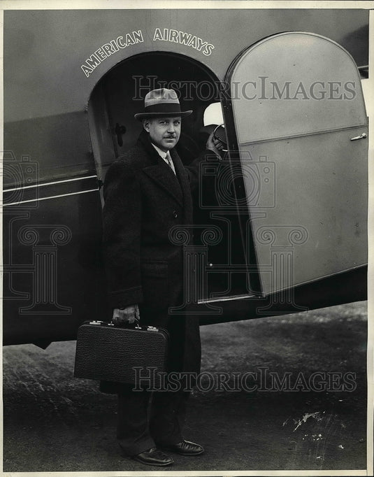 1932 Dr Wade H. Miller, flying physician  - Historic Images