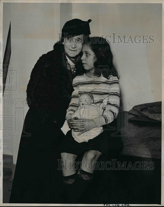1934 Press Photo Libby Starr and granddaughter Constance Brock in custody case - Historic Images