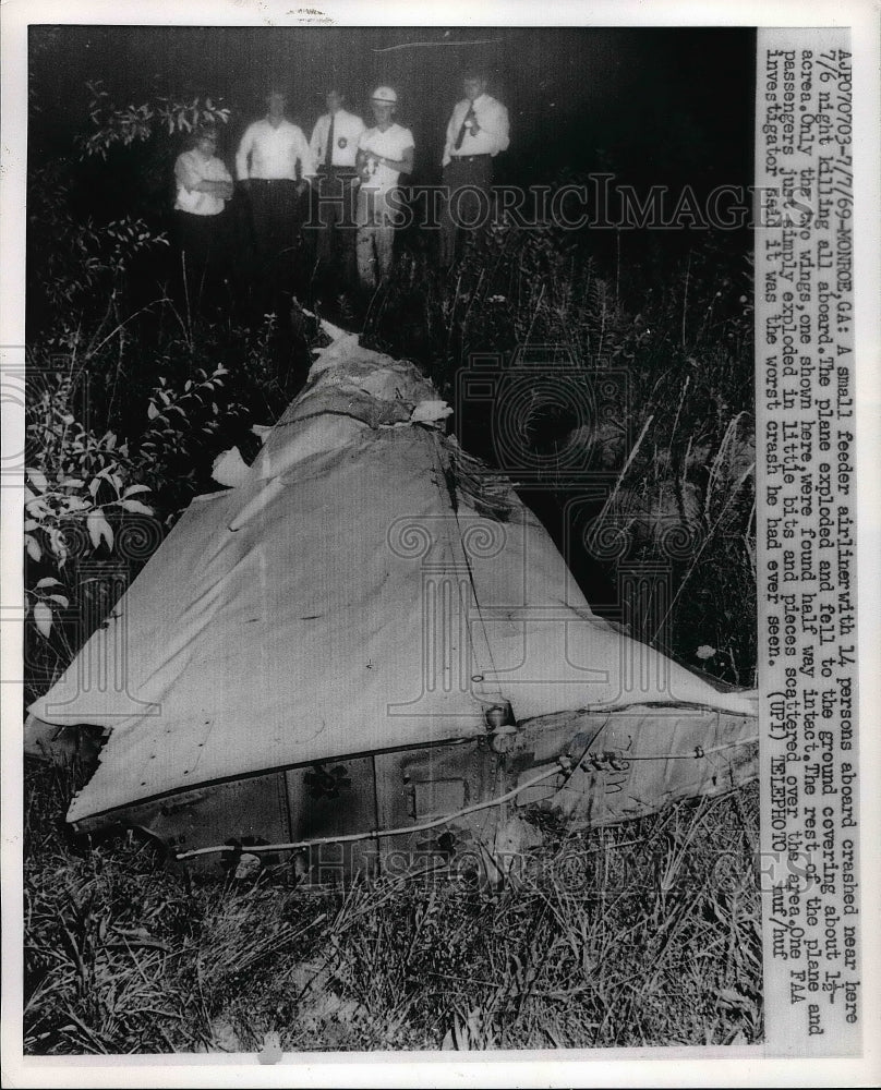 1968 Small Plane Crash in Georgia Kills All 14 People  - Historic Images