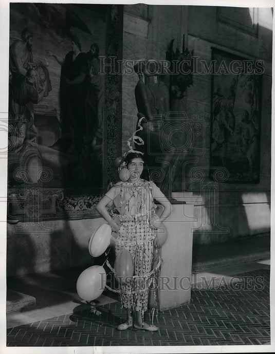 1955 Mrs Joseph Canzani of Columbus, Ohio  - Historic Images