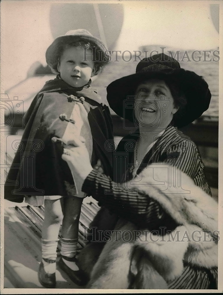 1919 Press Photo Mrs Carl Crow & Daughter Betty - Historic Images