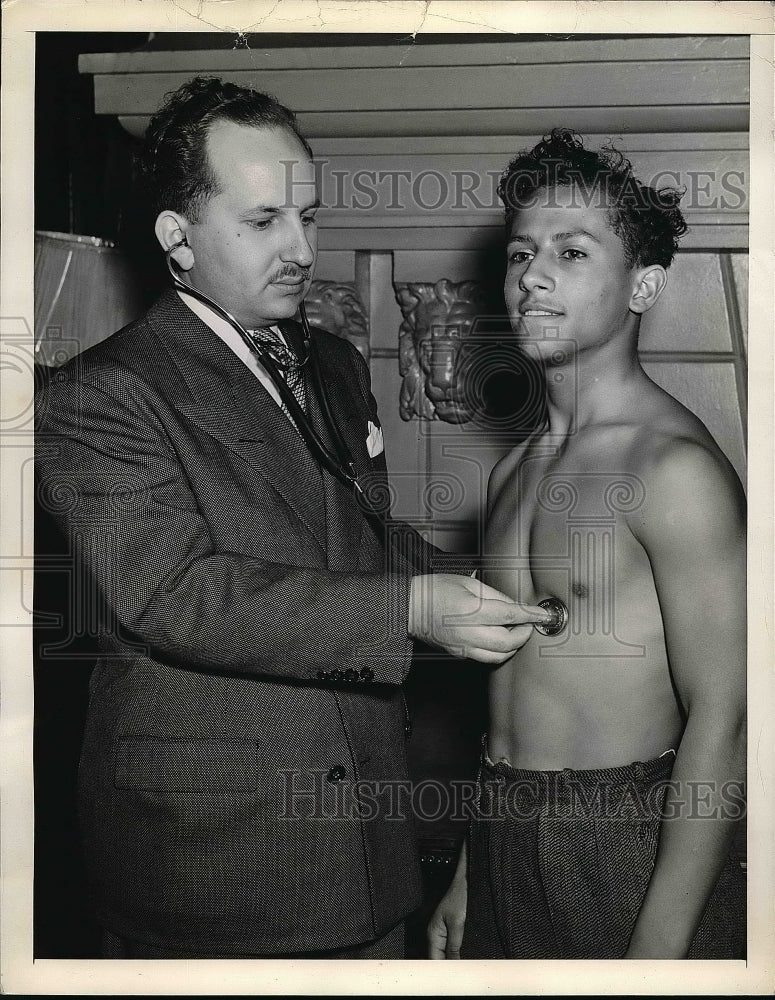 1941 Dr Harry Zeller With WIlliam  - Historic Images