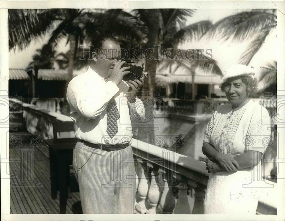 1935 Press Photo Mr &amp; Mrs Charles Cook at Roney Plaza in Miami, Fla. - nea51285 - Historic Images