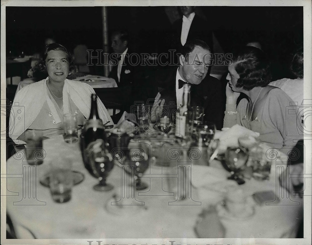 1934 Mrs Harvey Childs 3rd, Mr Carroll lker &amp; Mrs Raymond Moreland - Historic Images