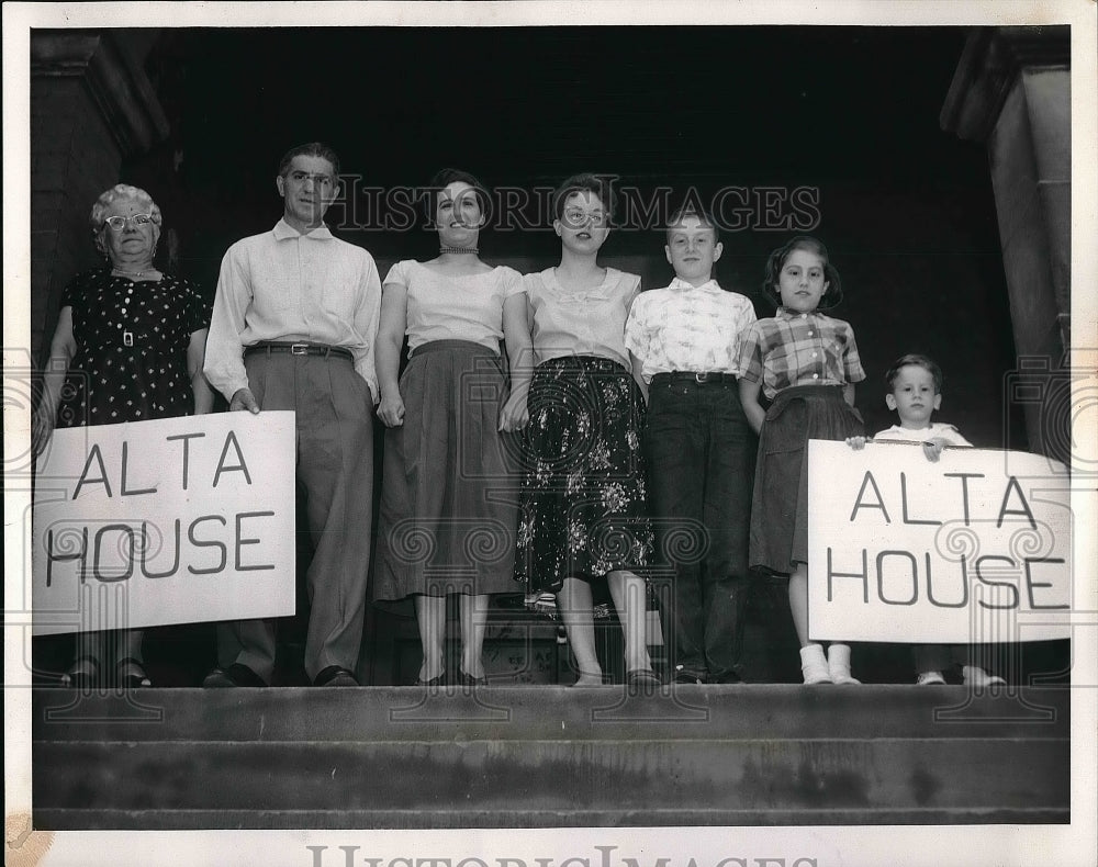 1955 DiCicco Family at Alta House.  - Historic Images