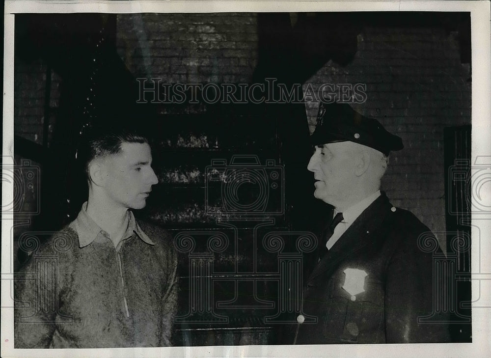 1941 Press Photo Arthur Pellerin Arrested By Officer Joe Cloutier - nea51528 - Historic Images