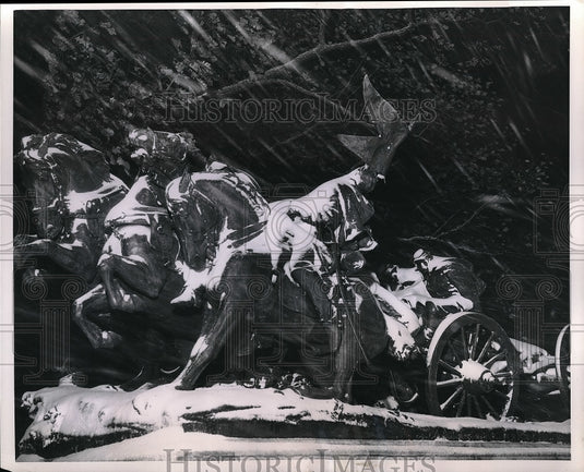 1953 Civil War Monument Statue of General Grant 2nd Largest in Worl - Historic Images